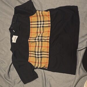 Burberry Tshirt